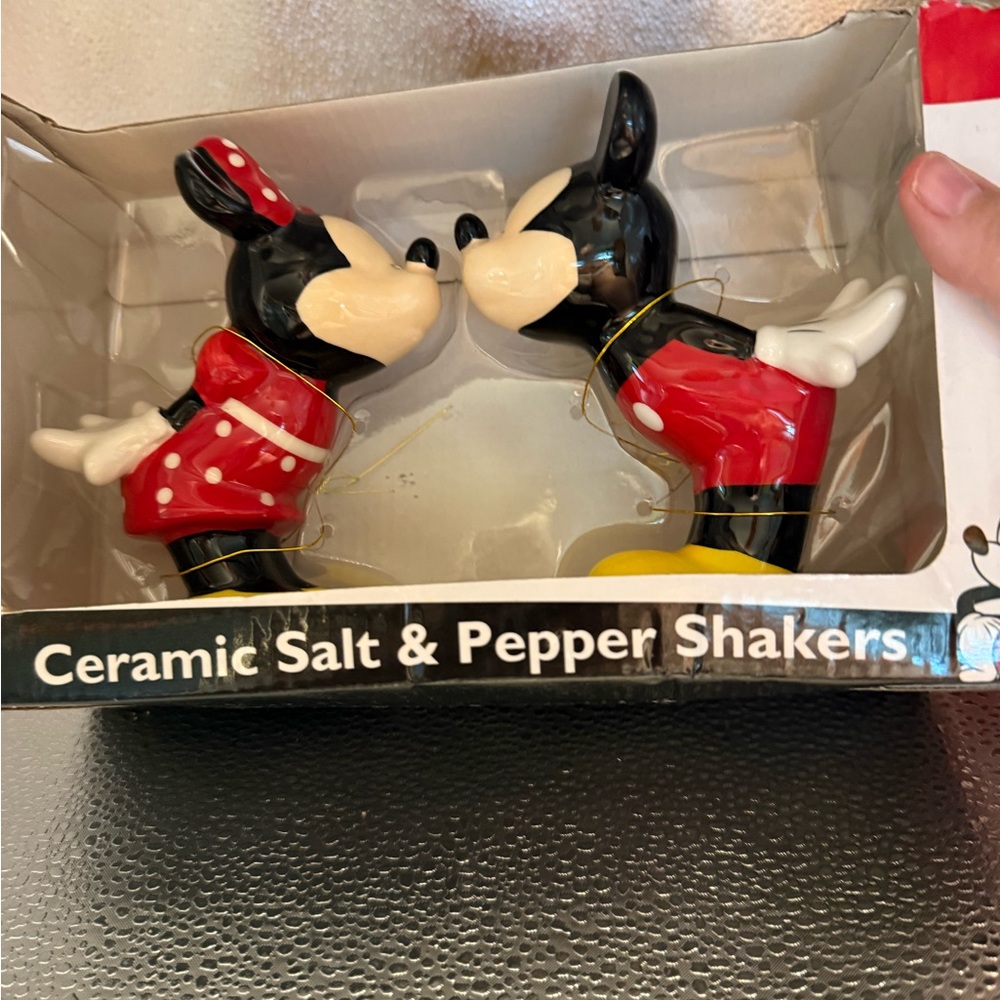 Disney Red and Black Ceramic Shaker Set